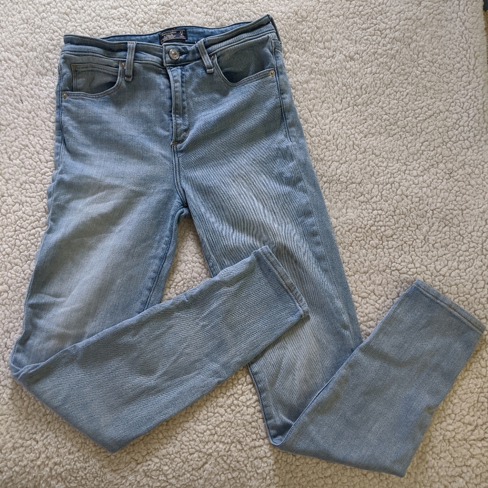 Abercrombie & Fitch high rise denim jeans 27 / 4
